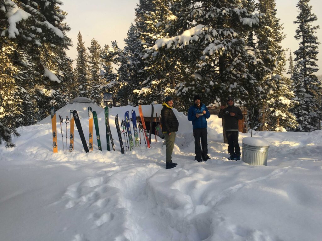 guided_ski_tours_in_utah_caste_peak_yurt_Uintas