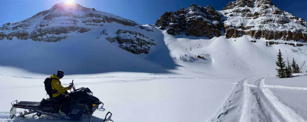 guided_ski_tours_in_utah_uinta_sledding