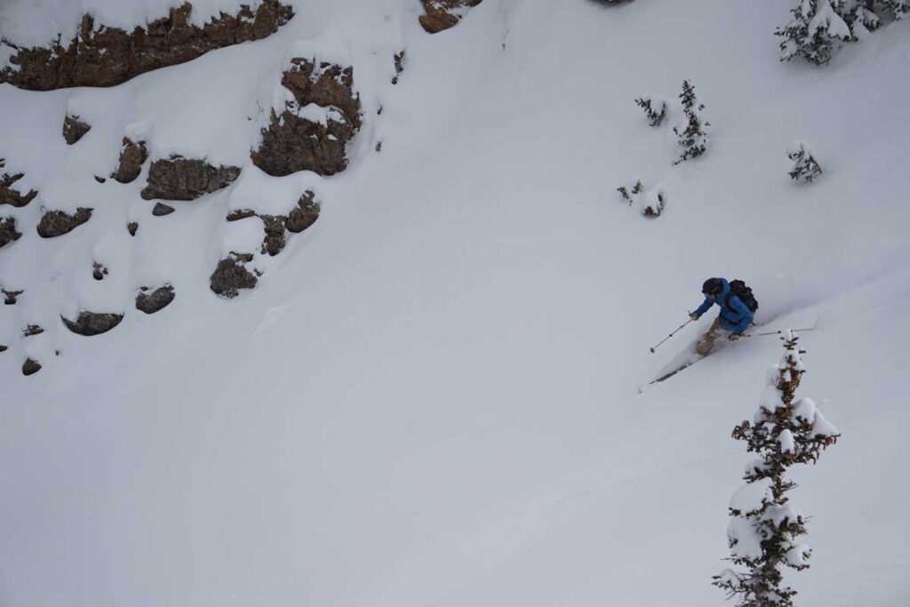 Telemark-Ski-Mountaineer-skiing