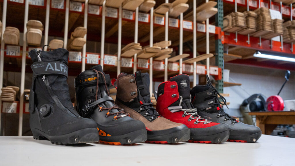 boot options for the Rottefella Xplore Binding include Alfa, Crispi, and Alpina boot brands