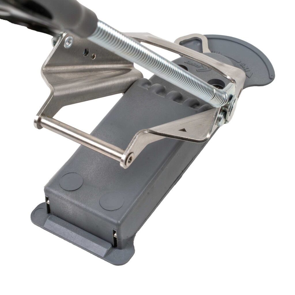 Voile Switchback Cable binding in free-pivot touring mode